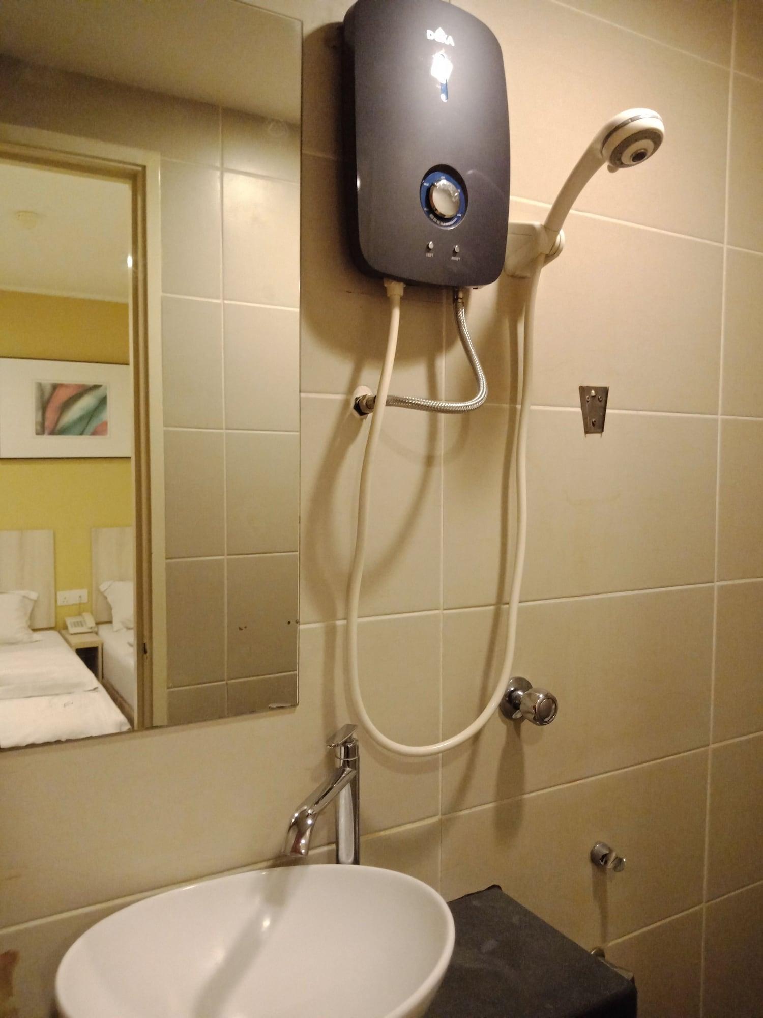 קואלה לומפור Hotel Zamburger Taman Segar - Previously Home Inn Taman Segar מראה חיצוני תמונה